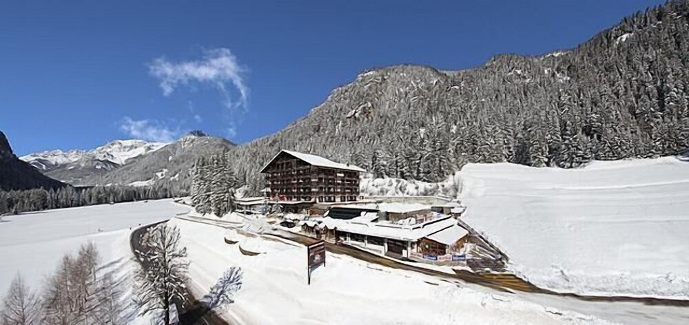 HOTEL IL CAMINETTO 36/44