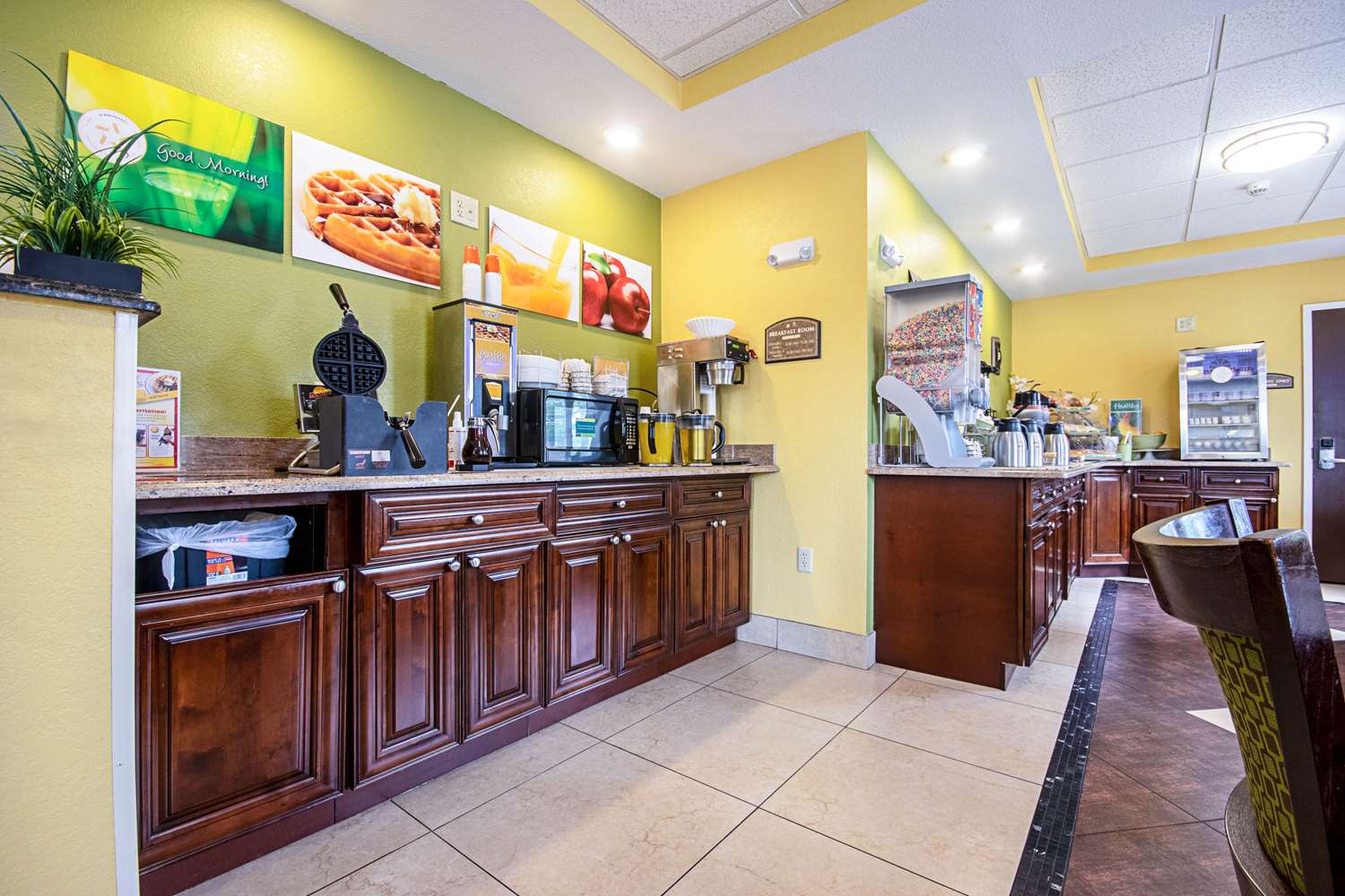 Quality Inn & Suites Glenmont - Albany South 3/14