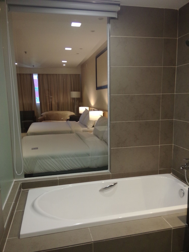 Hotel Excelsior Ipoh 30/33