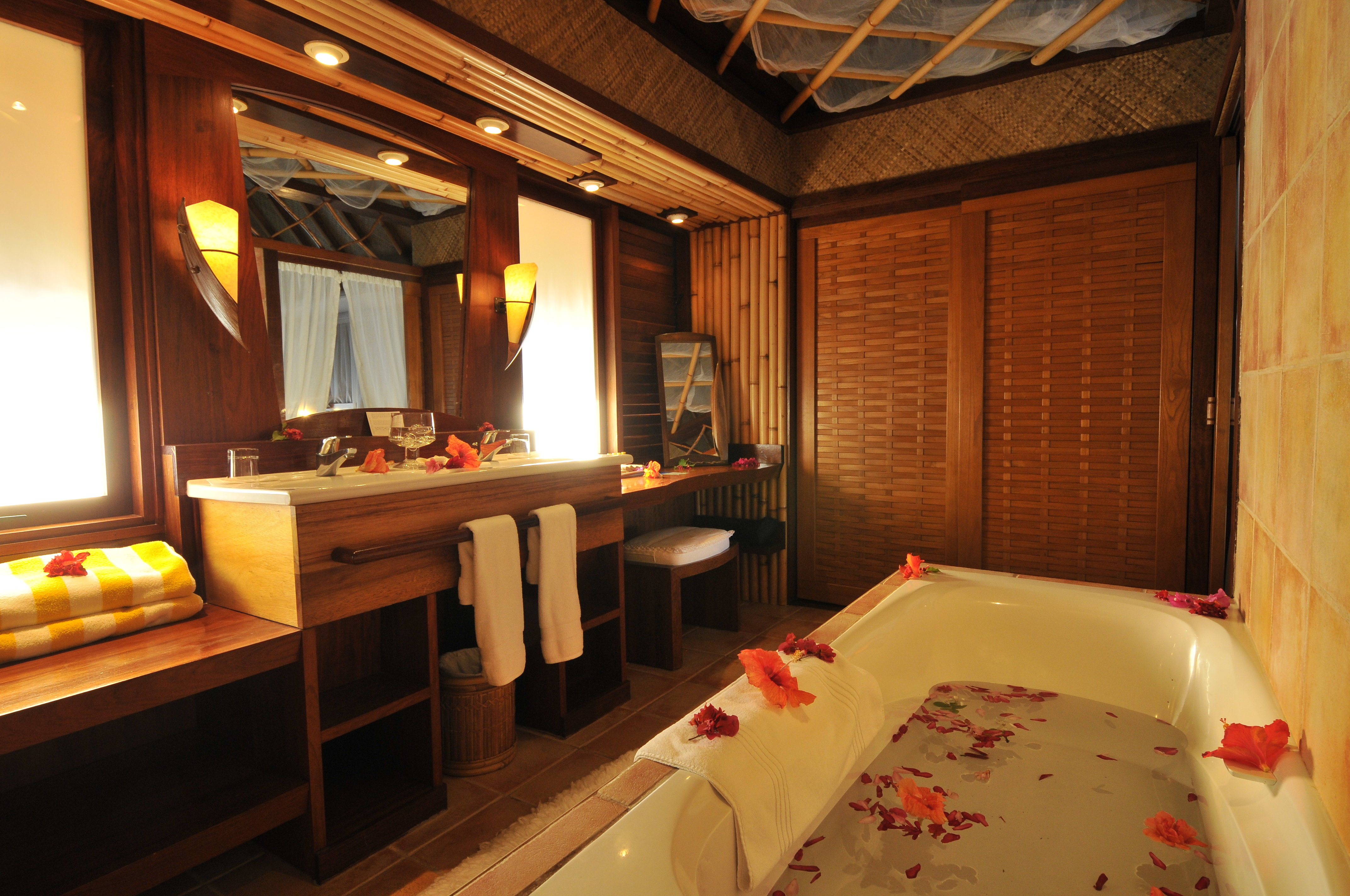 Intercontinental Bora Bora Le Moana Resort 23/81