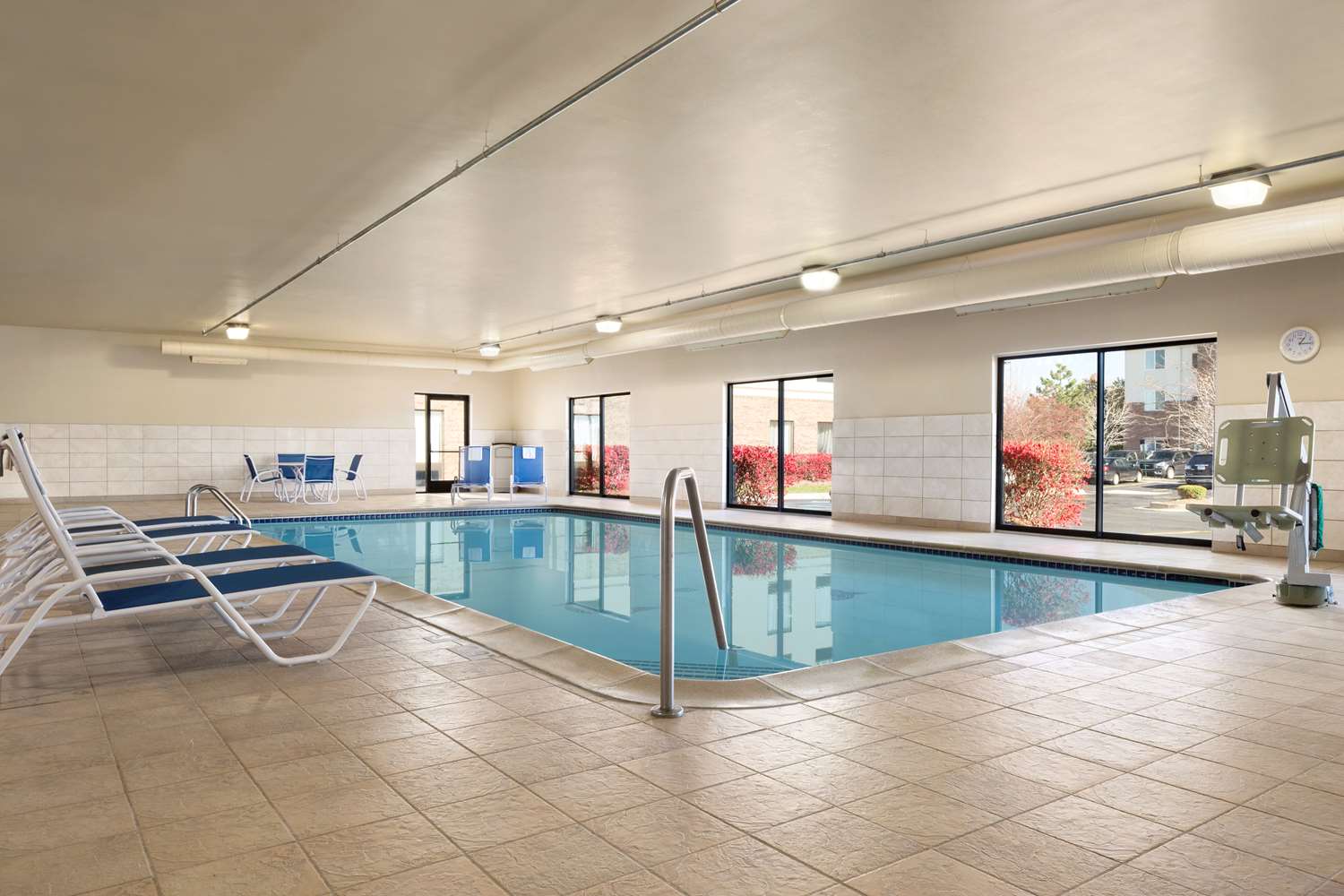 swimming pool spa