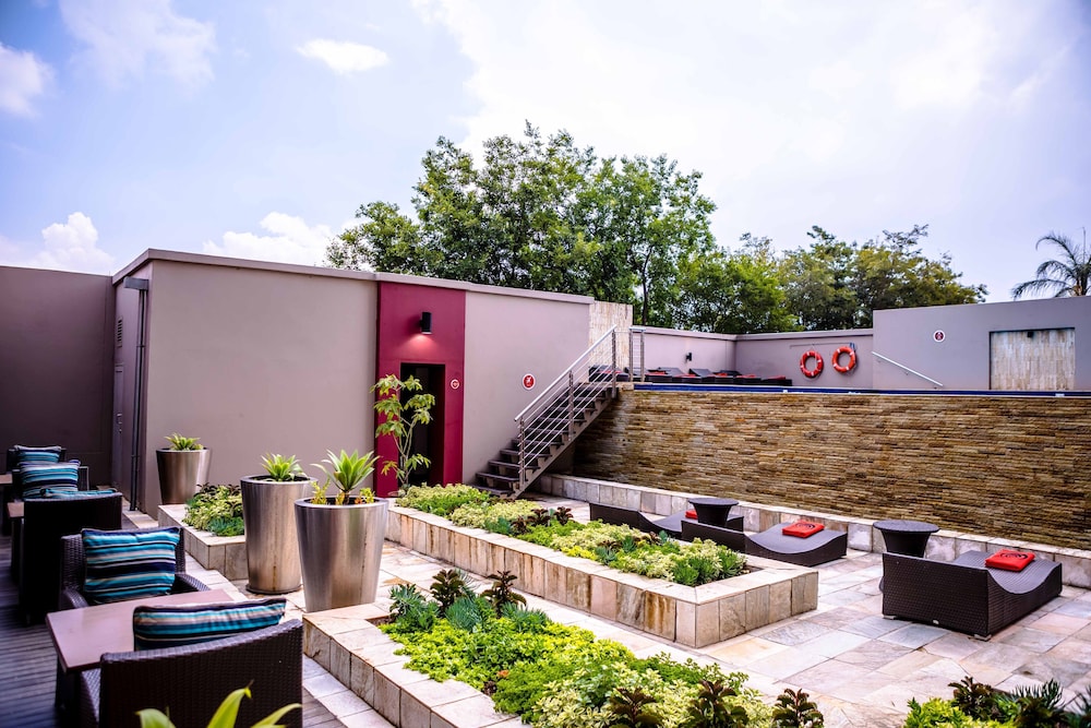 Southern Sun Rosebank 42/50