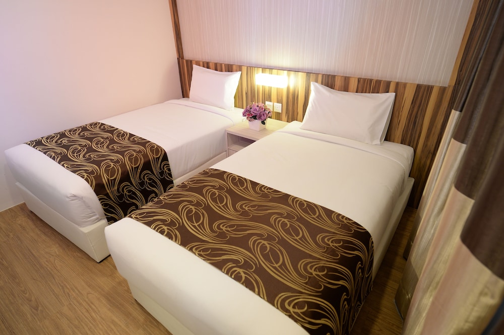 Rimba Hotel 13/39