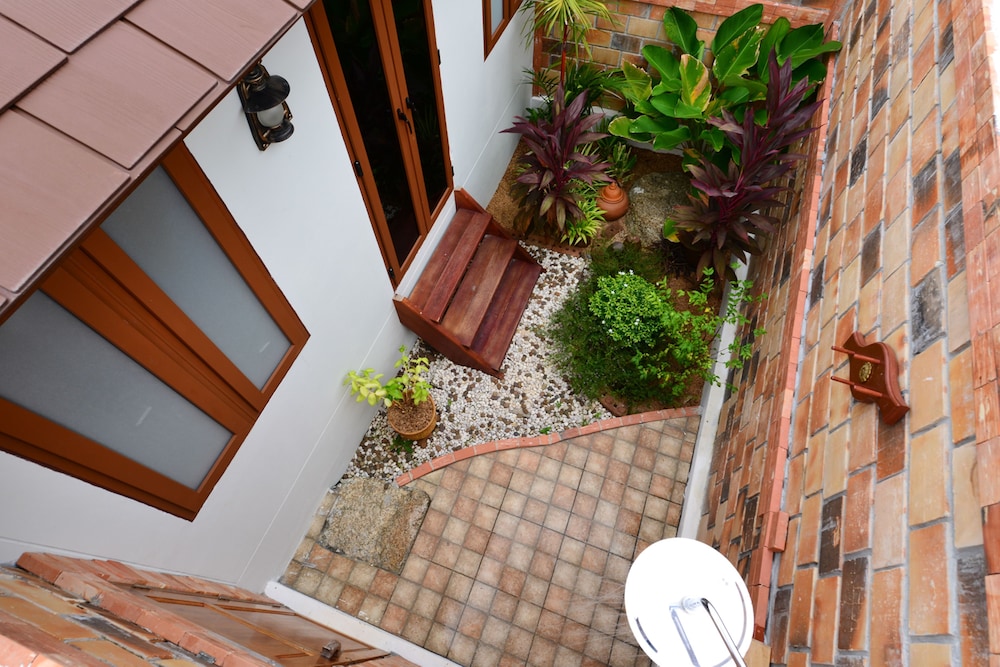 Pingchan Beachfront Resort 7/50