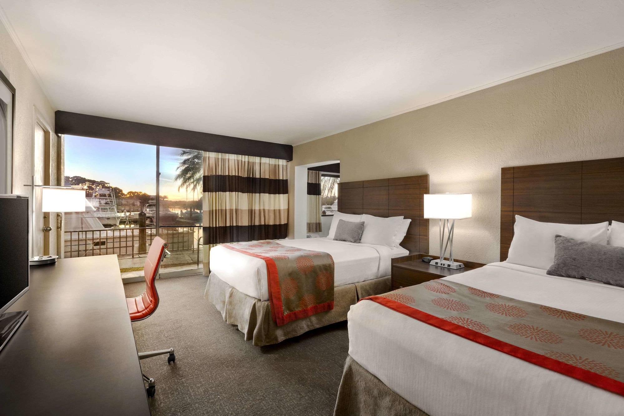 Suite, 2 Double Beds, Water Front