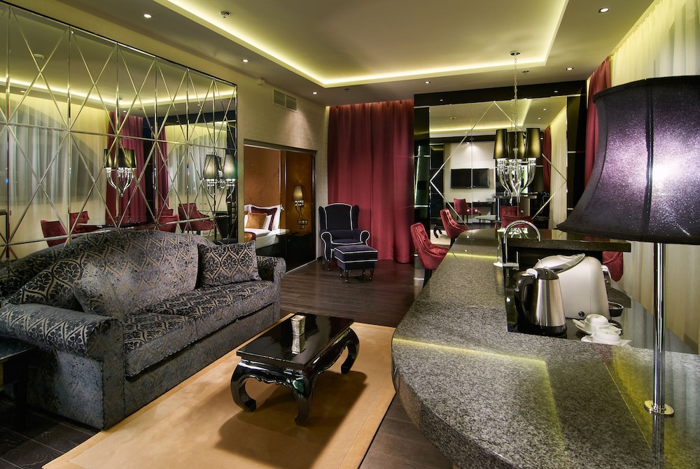 Mirage Medic Hotel Formerly Mirage Fashion Hotel 33/48