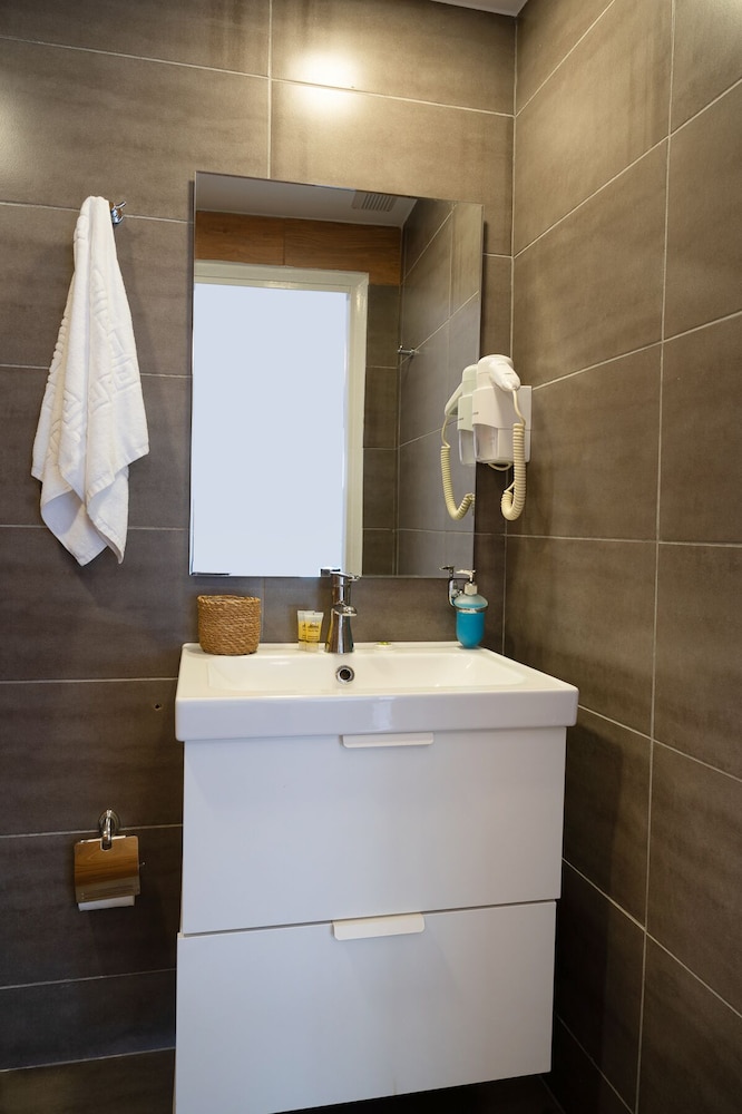 Tier Collection Hotel 57/60