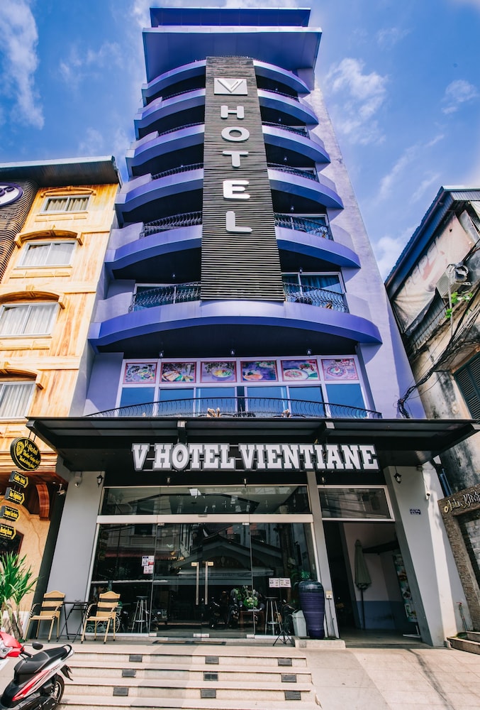 V Hotel 1/51