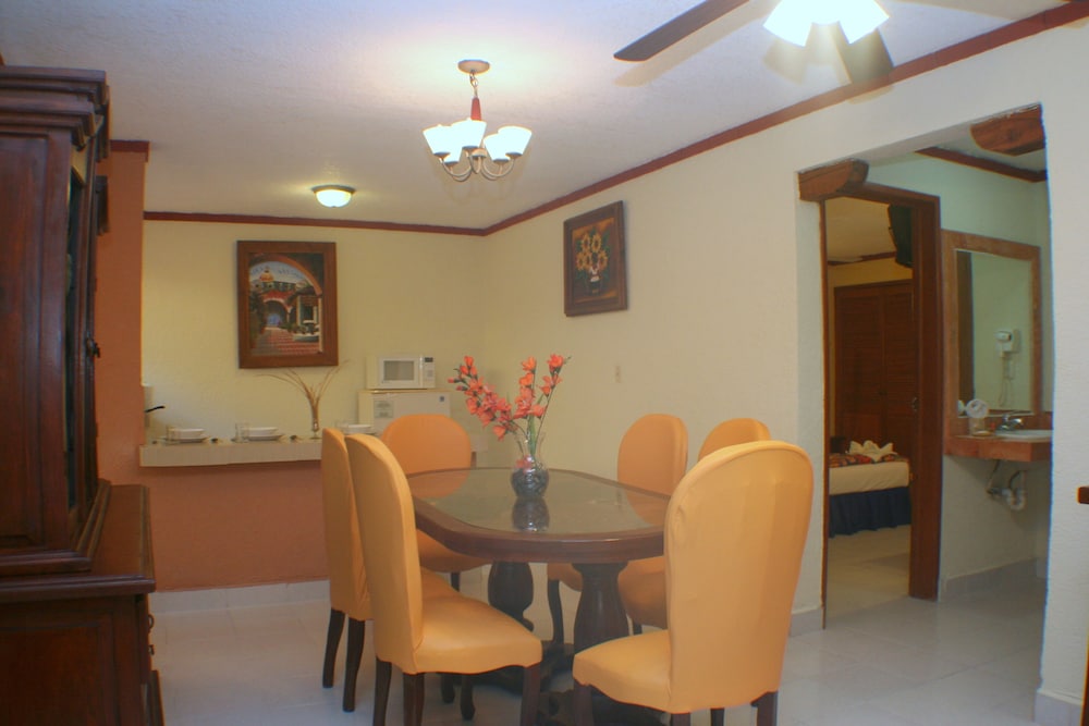 Suites Cancun Center 41/57