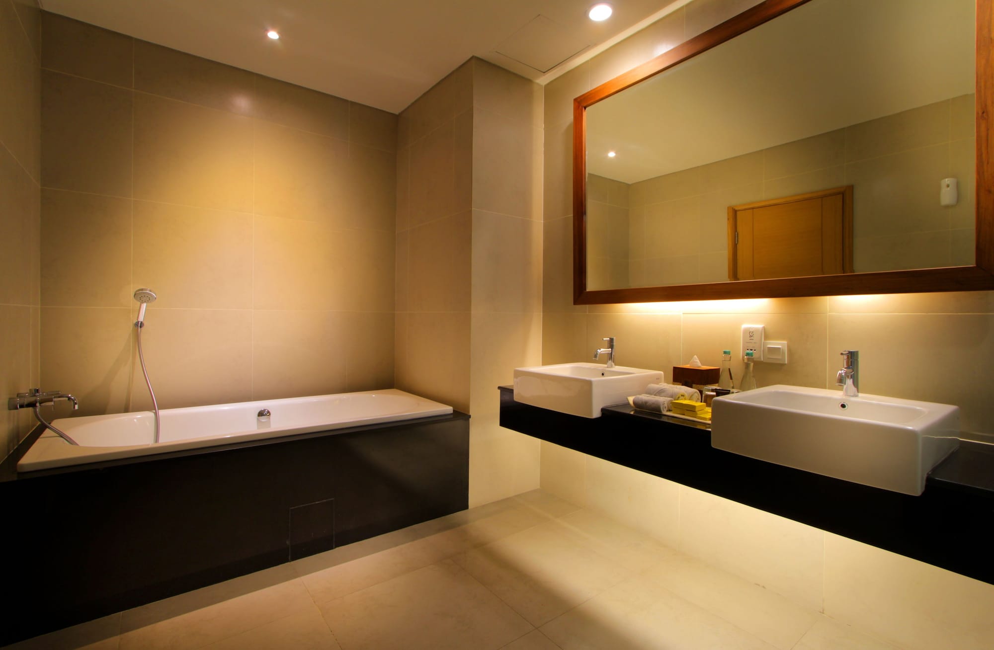 Penthouse, King Bed, Plunge Pool، The Kirana Canggu Hotel 6/6