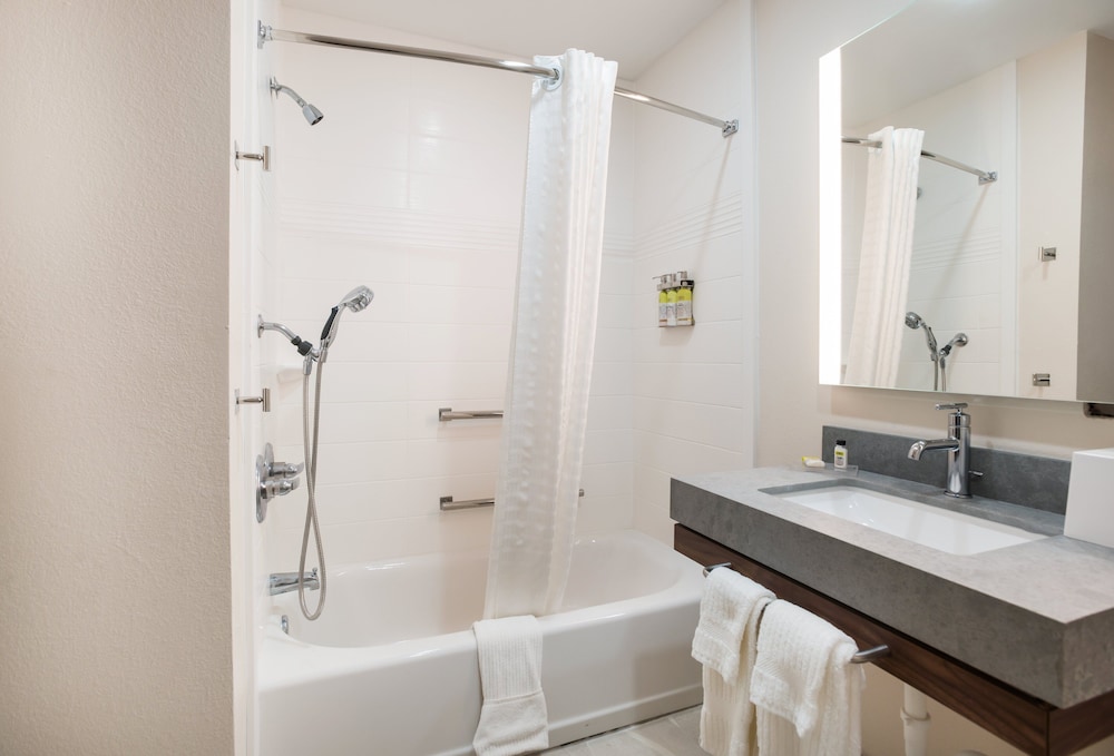 Candlewood Suites Lake Charles-Sulphur 14/30