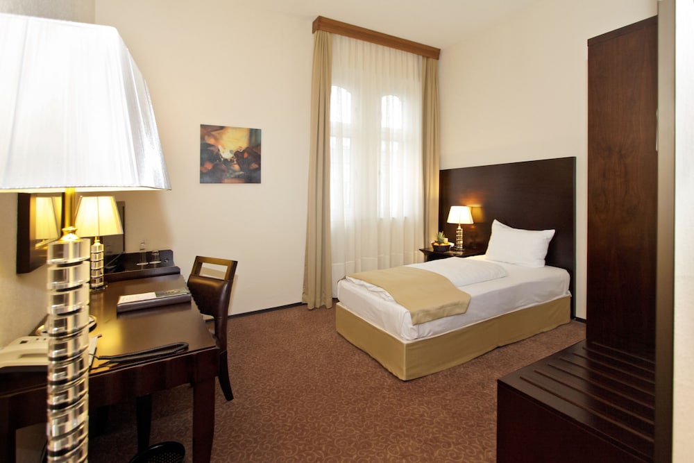 Grand Palace Hotel Hannover 12/37