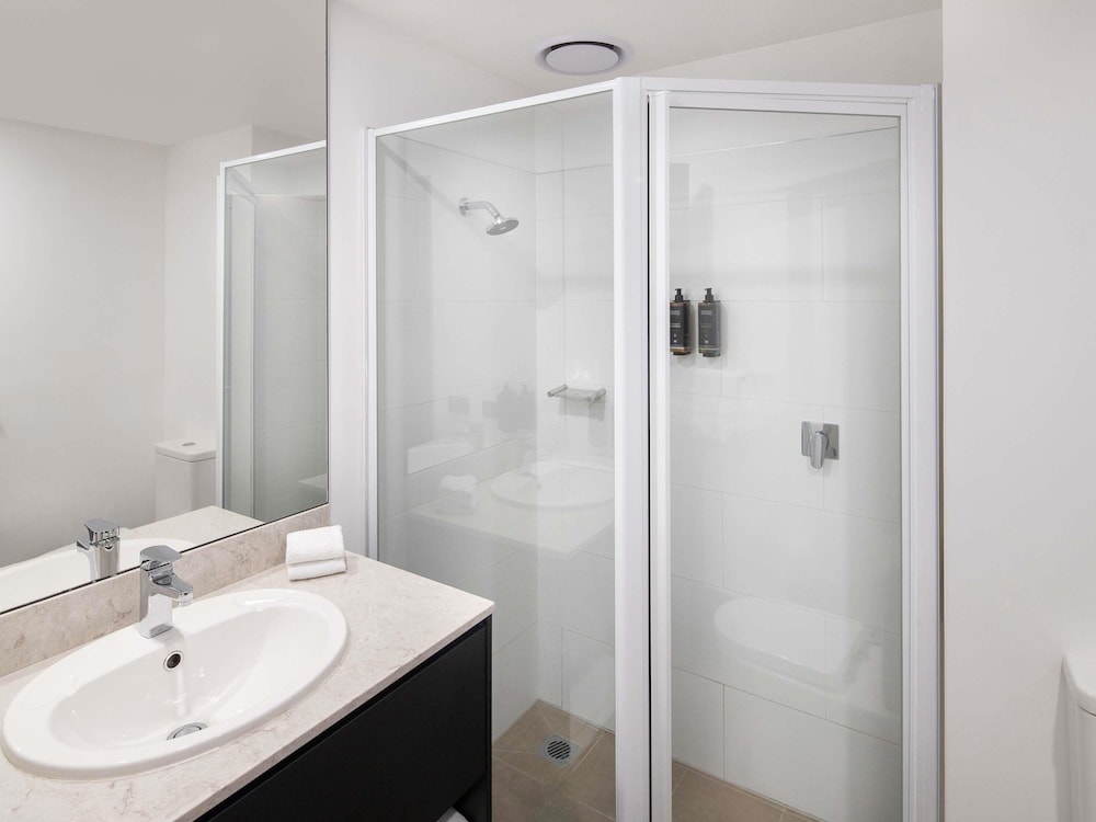 Mercure Sydney Bankstown 48/49