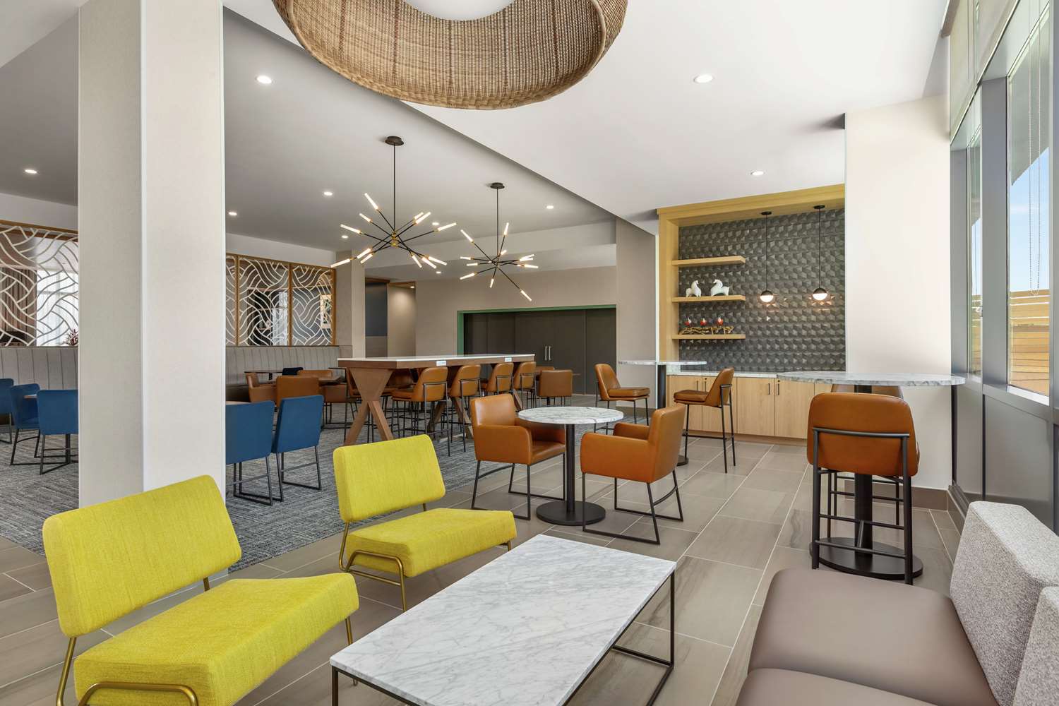 Hampton Inn & Suites San Mateo-San Francisco Airport 13/17