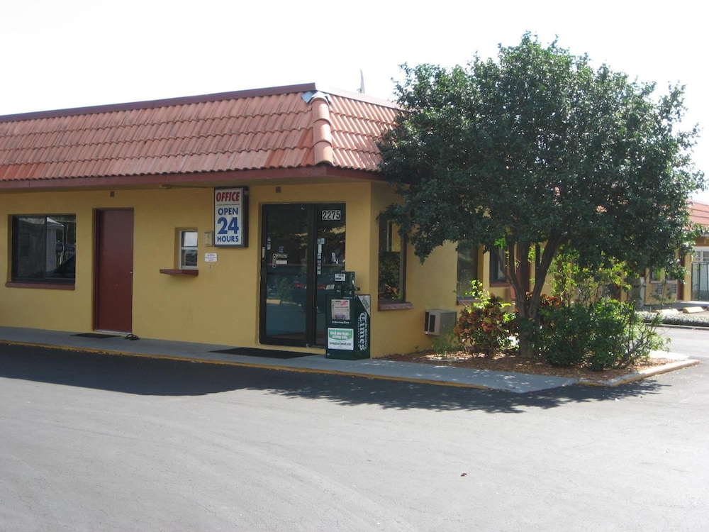 Gulf Way Inn 2/44