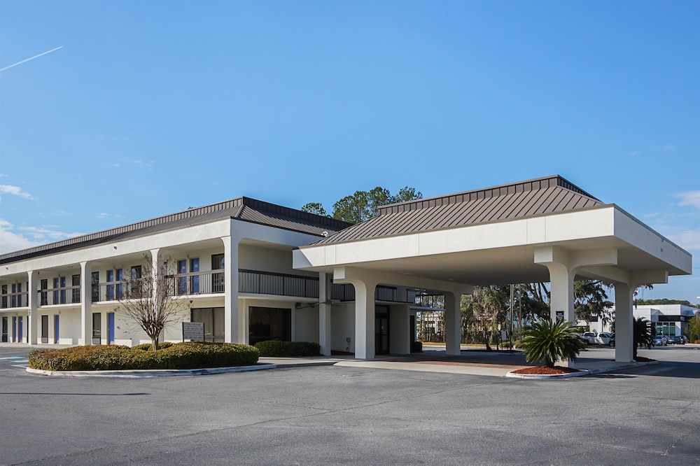 Motel6 Savannah, GA - Midtown 42/44