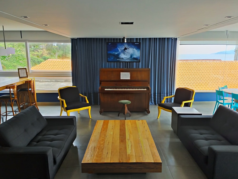 Cris Hotel 49/69