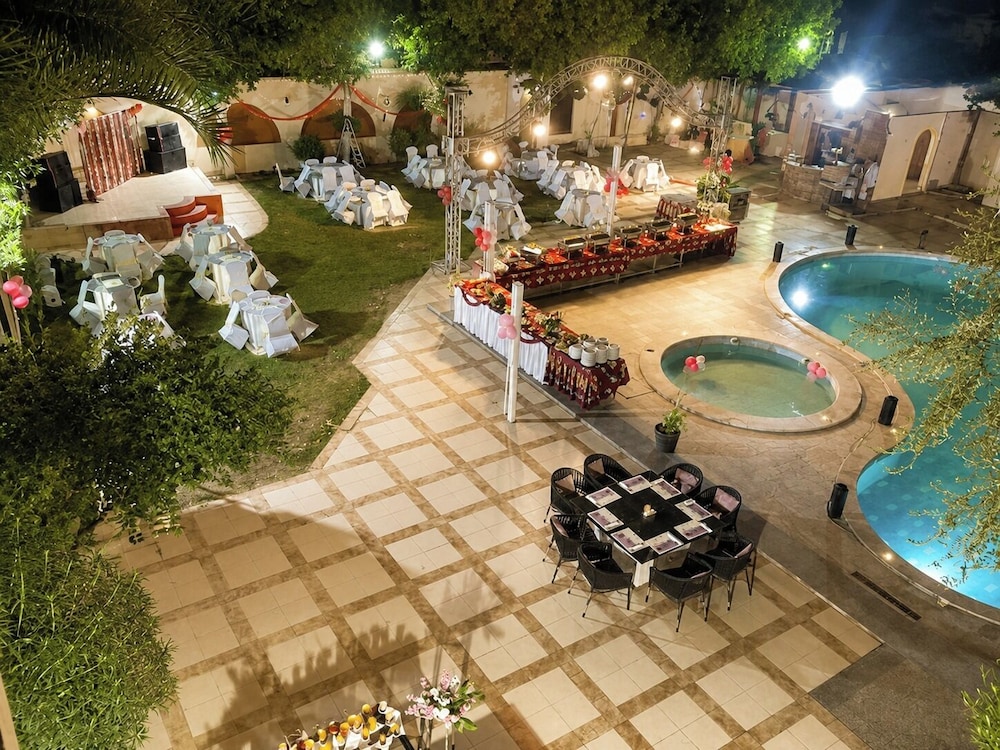 Karnak Hotel Luxor 56/61