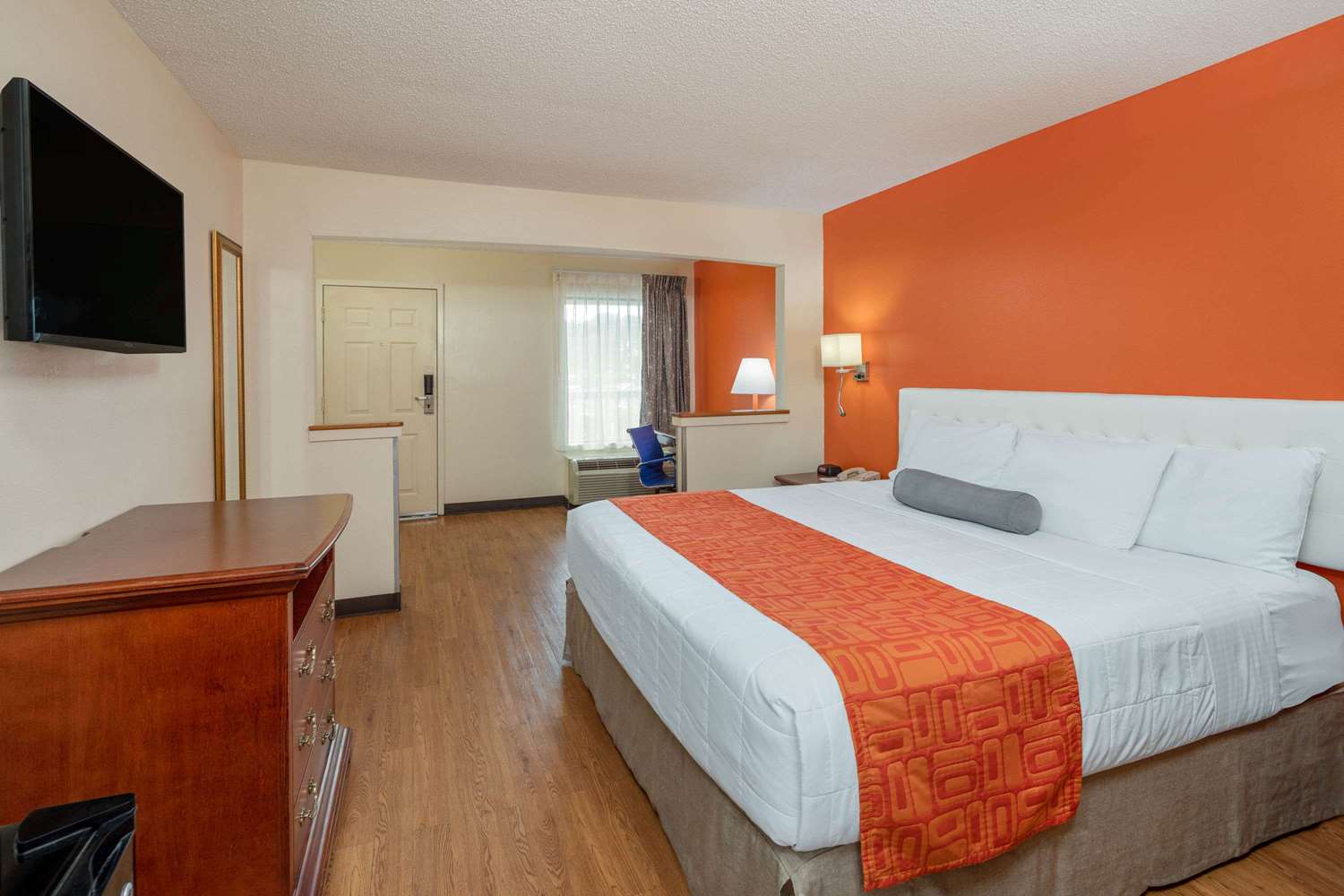 Howard Johnson by Wyndham Savannah GA 12/27