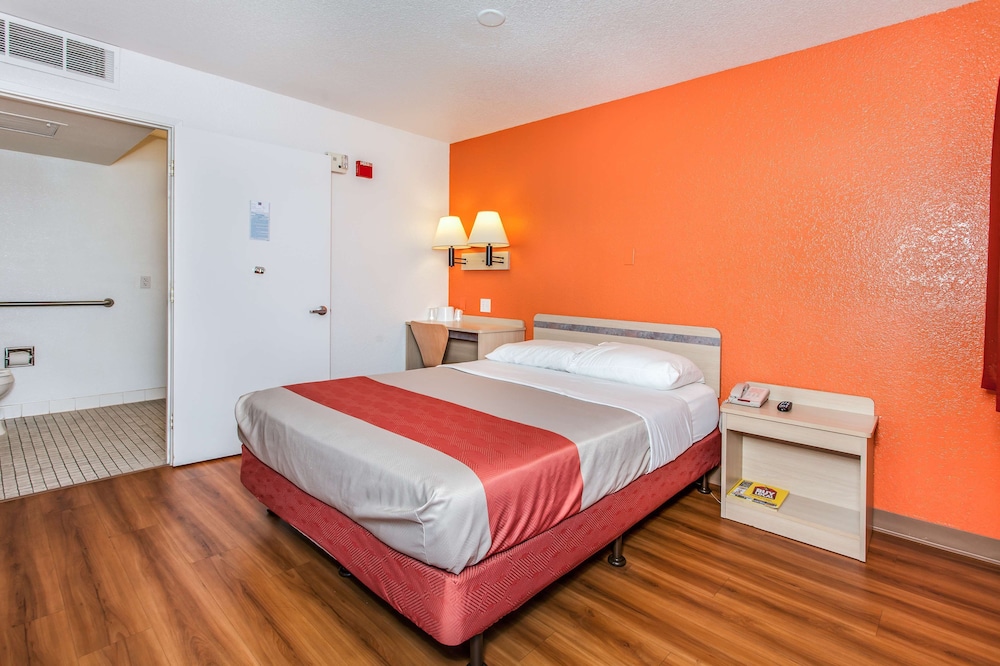 Motel6 Vacaville, CA 25/42