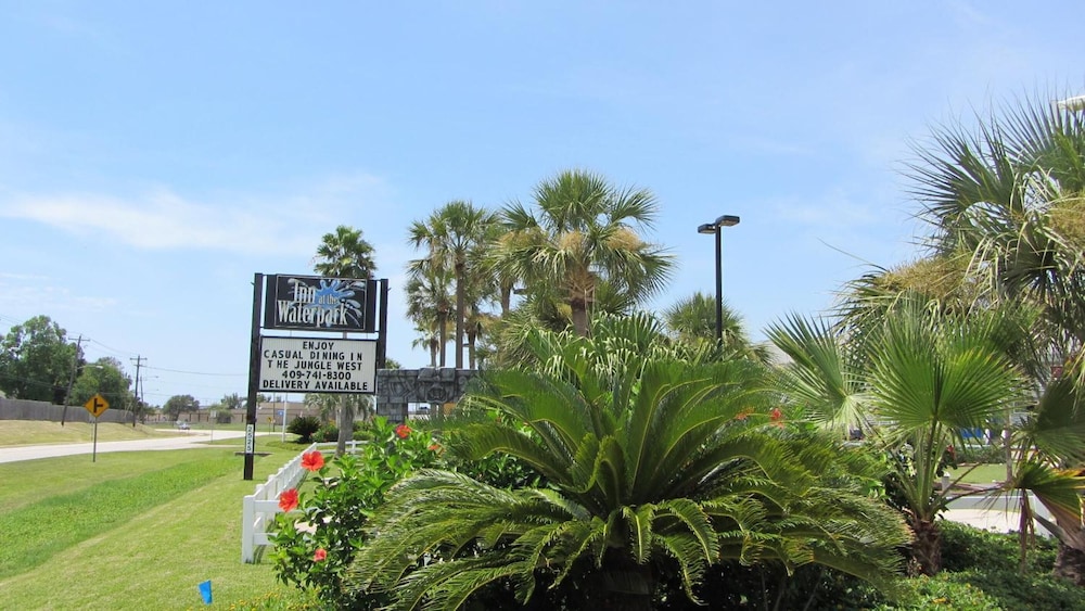 Inn at The Waterpark 11/64