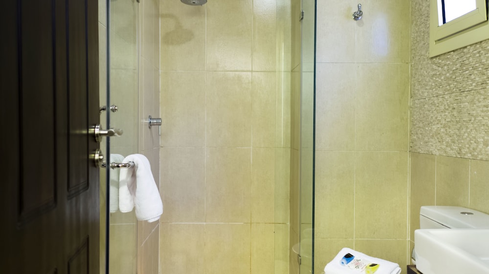 Newcity Suites Apartments 47/50