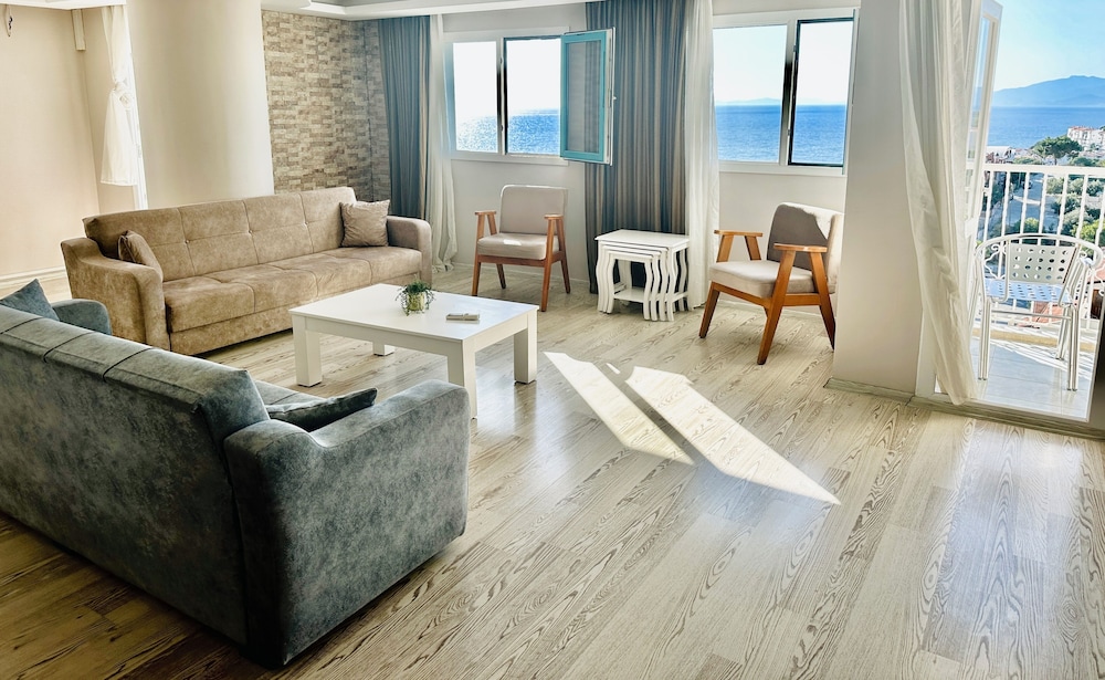 Silver Tower Residence 20/50