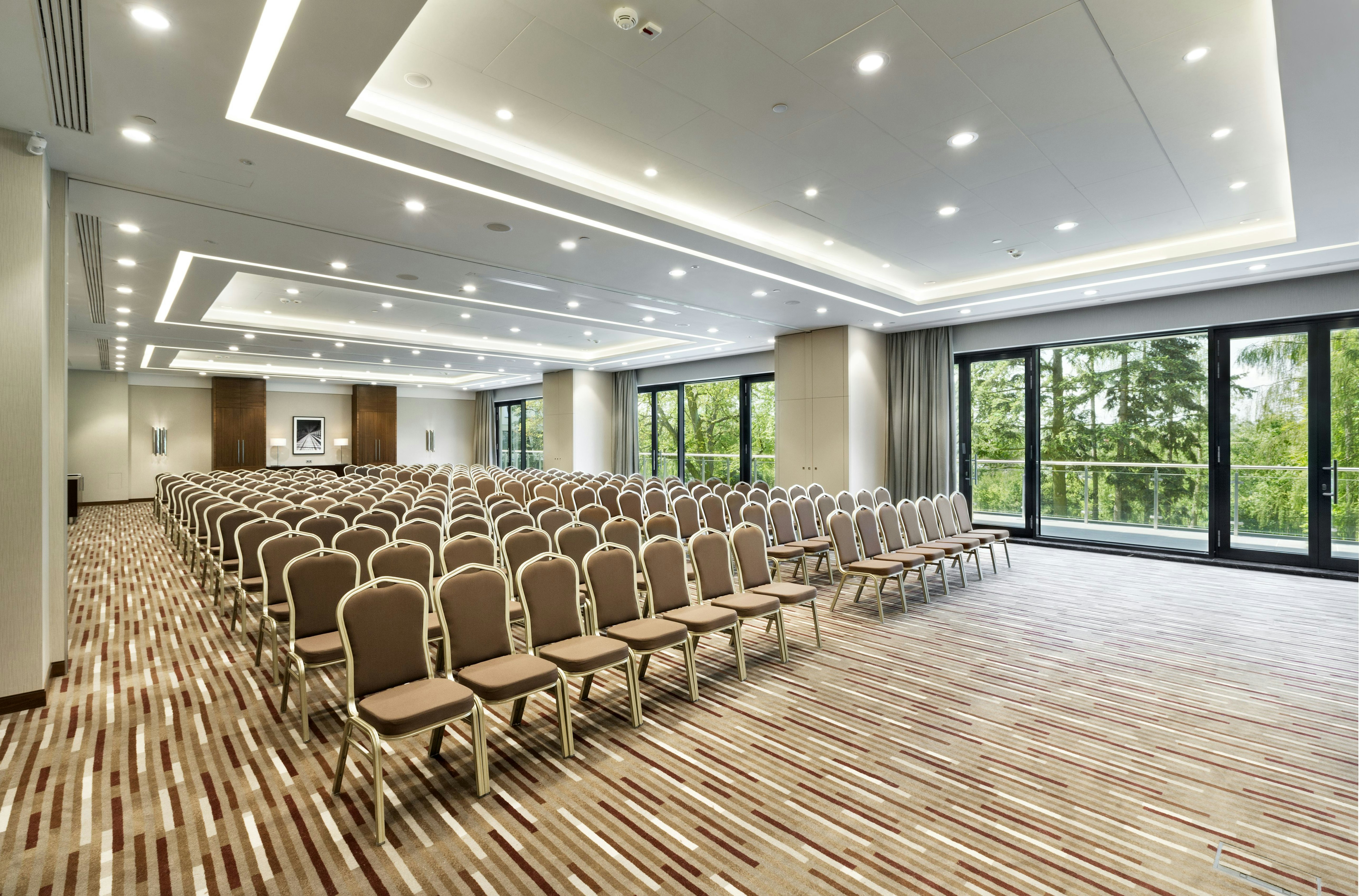 DoubleTree By Hilton Hotel and Conference Centre Warsaw 61/67