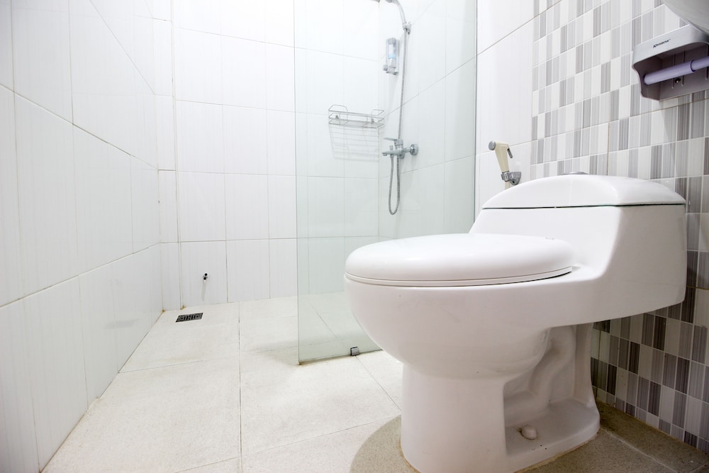 Reddoorz Plus Near Upn Jogjakarta 2 14/32