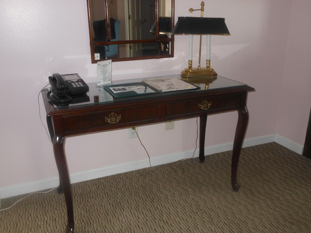 Century Suites Hotel 11/50
