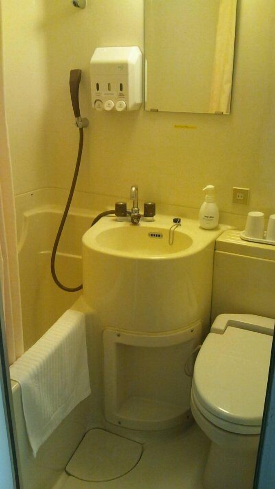 STANDARD, TWIN BEDS, SMOKING