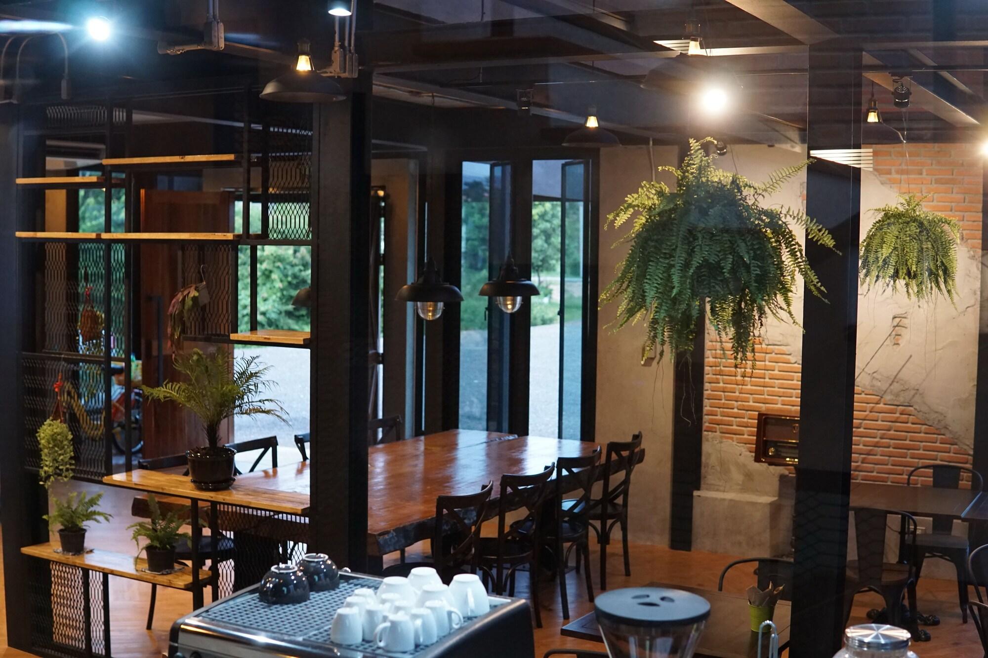 Chartame Boutique Hotel 33/43
