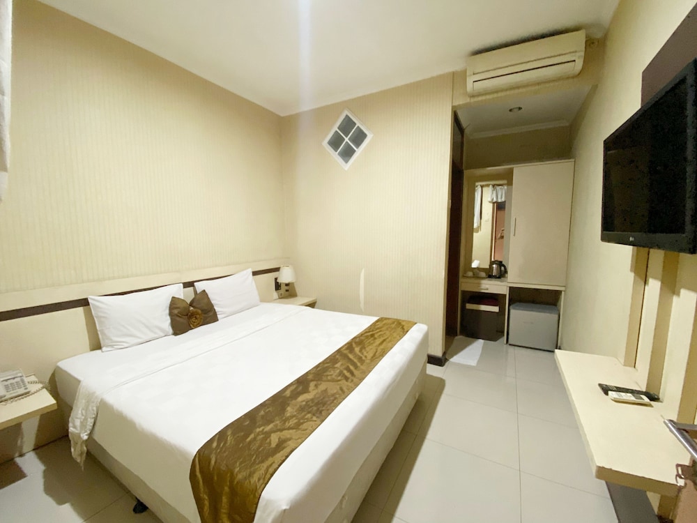 Scarlet Kebon Kawung Hotel 36/71