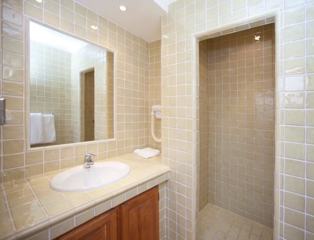 Hotel La Garbine 46/50