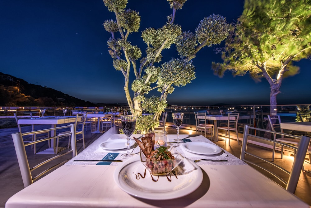 Ionian Hill Hotel 33/50