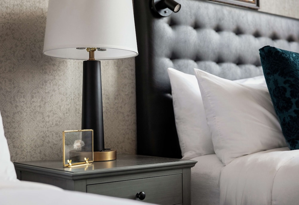 Foundry Hotel Asheville Curio Collection By Hilton 22/49