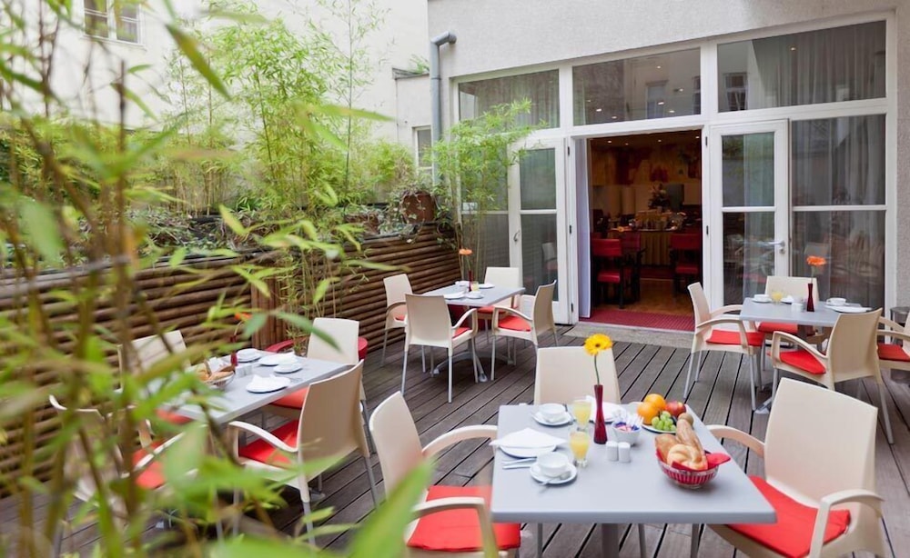Hotel Boltzmann 38/47