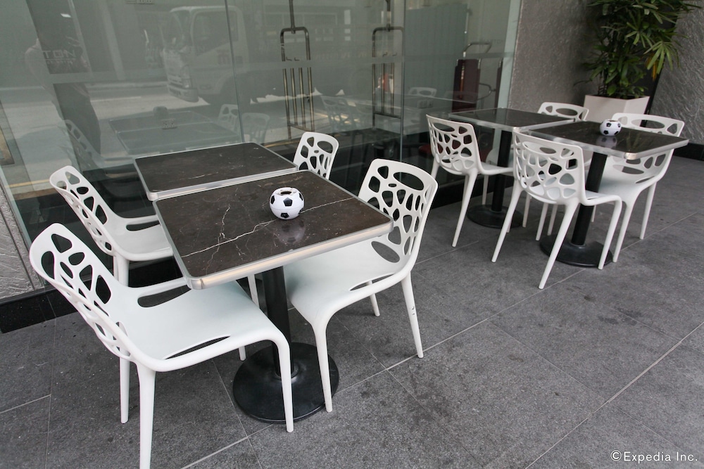 Arton Boutique Hotel 56/67