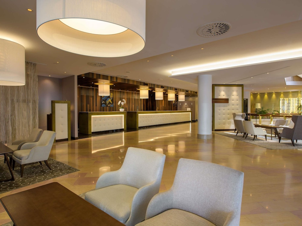 Movenpick Hotel Geneva 9/74