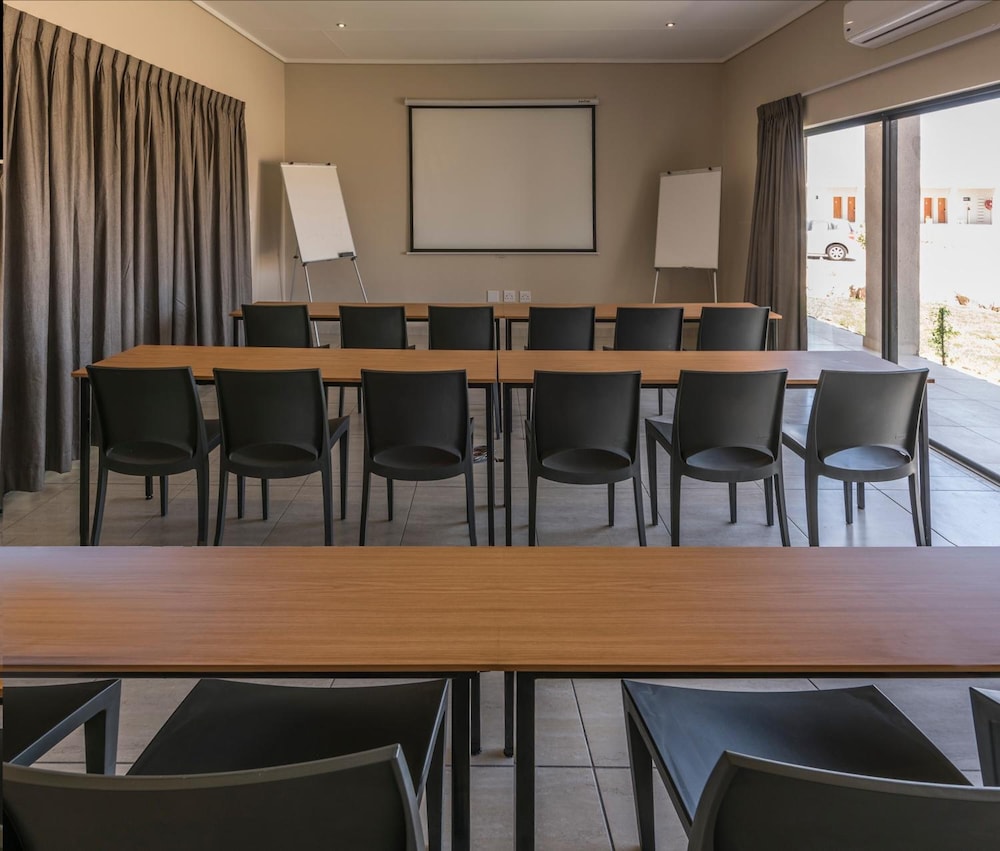 Pofadder Inn by Country Hotels 27/45