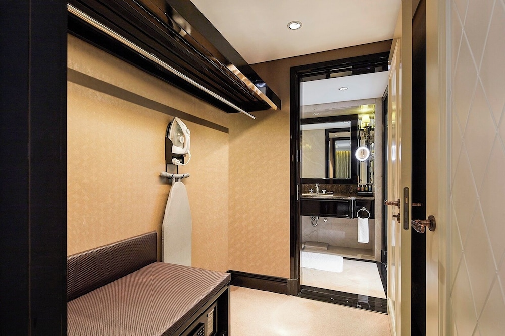 Chengdu Renhe Spring Hotel 23/39