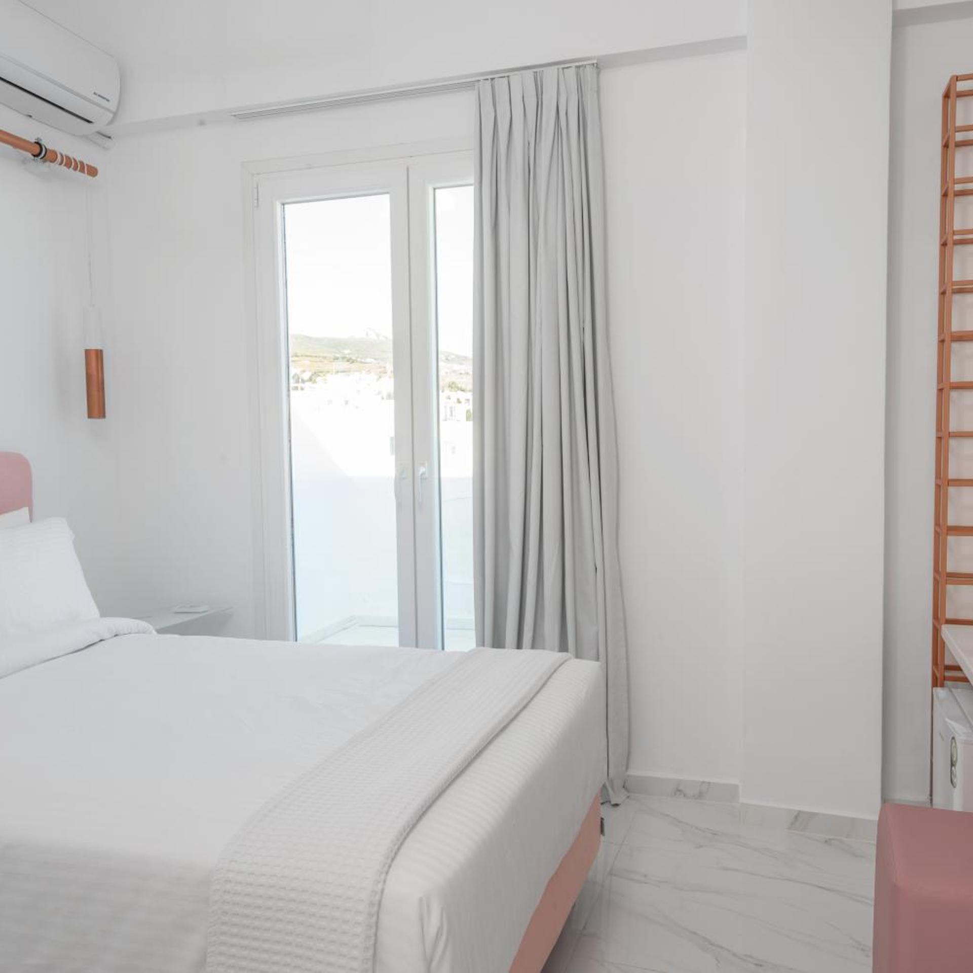 غرفة مفردة بإطلالة على المدينة
