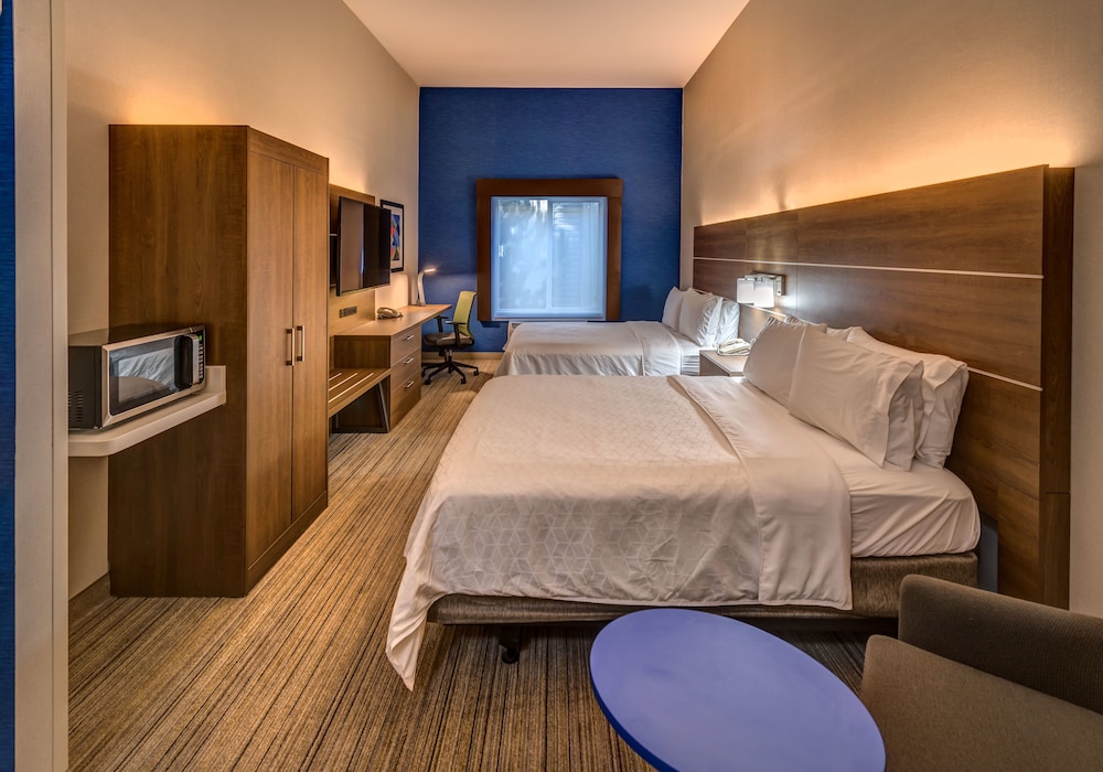 Holiday Inn Express Hotel Suites Reno Airport 16/51