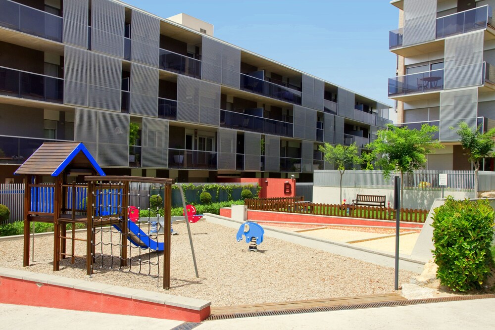 Rentalmar Families Paradise Village 26/43