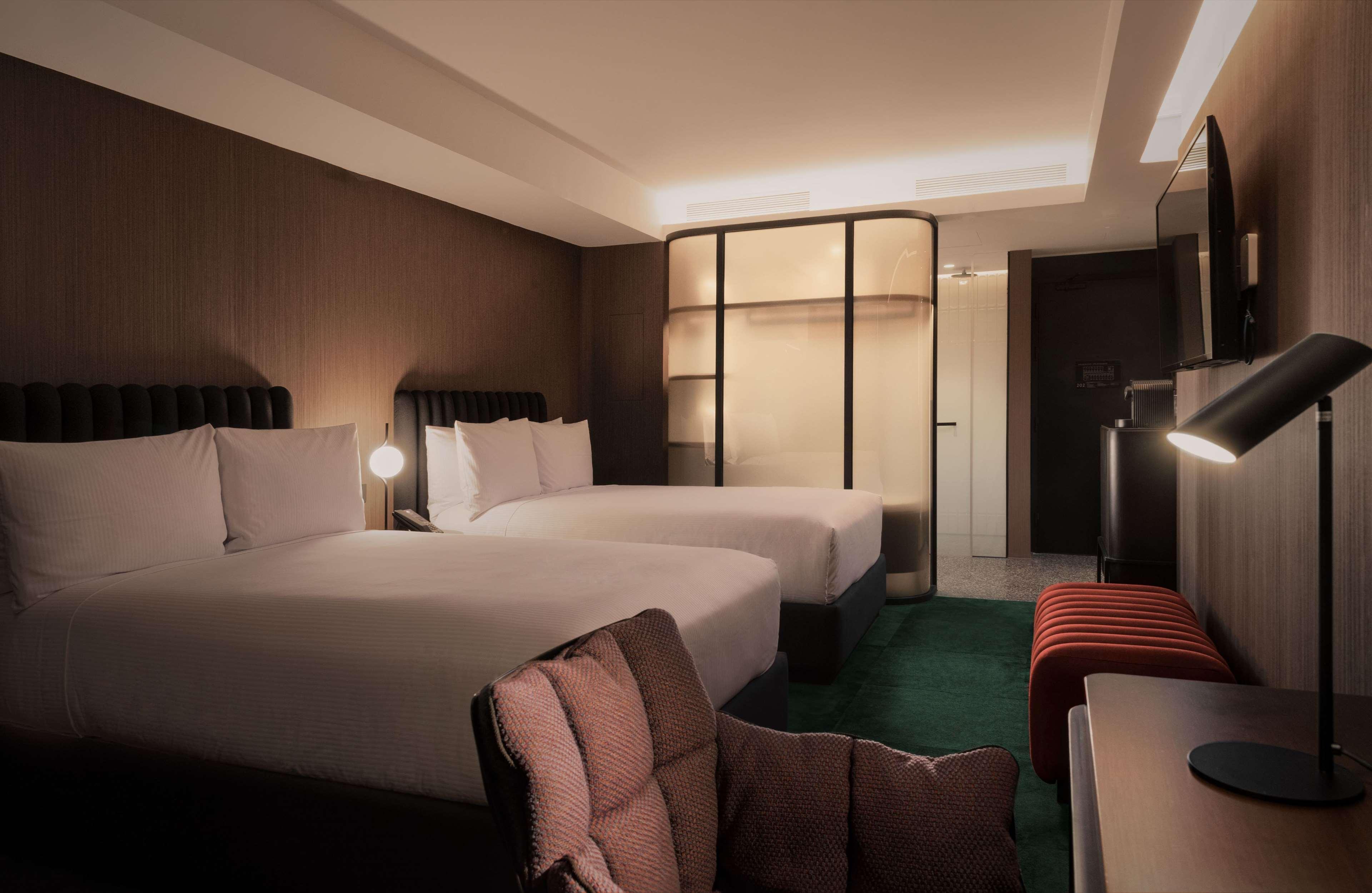 GUEST ROOM, DELUXE, 2 DOUBLE BEDS