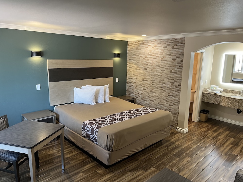 Walnut Inn & Suites 11/44