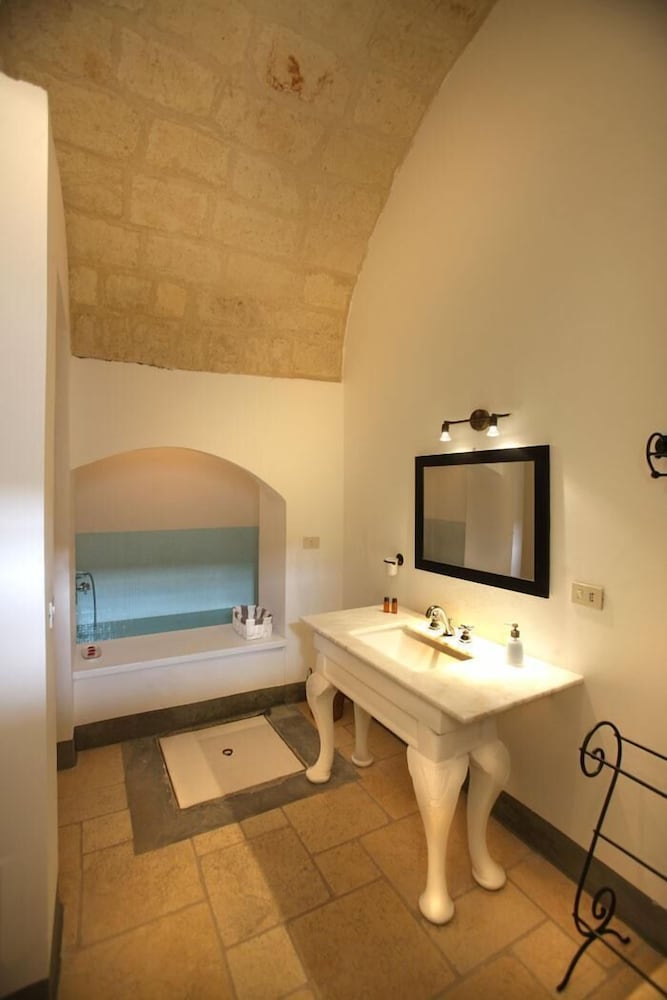 Palazzo Guglielmo Albergo Diffuso 79/79
