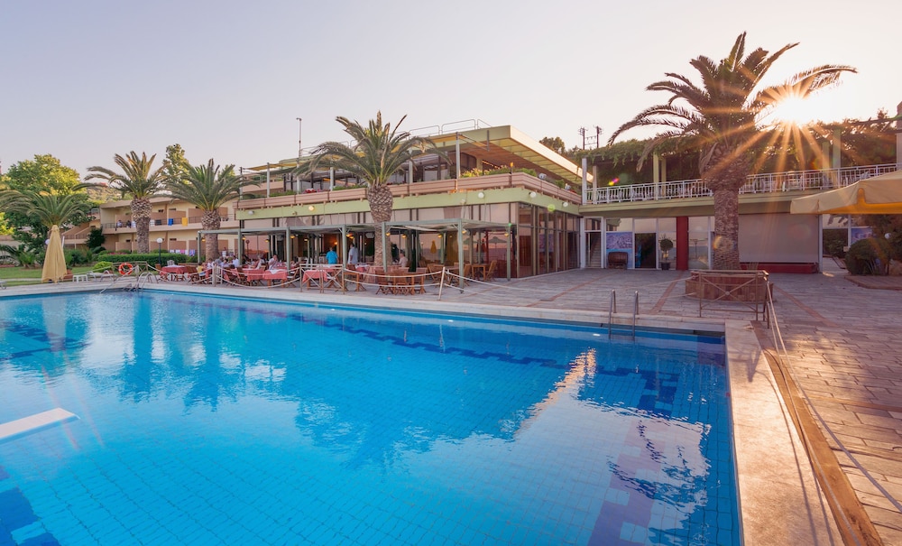 Golden Sand Hotel 36/65