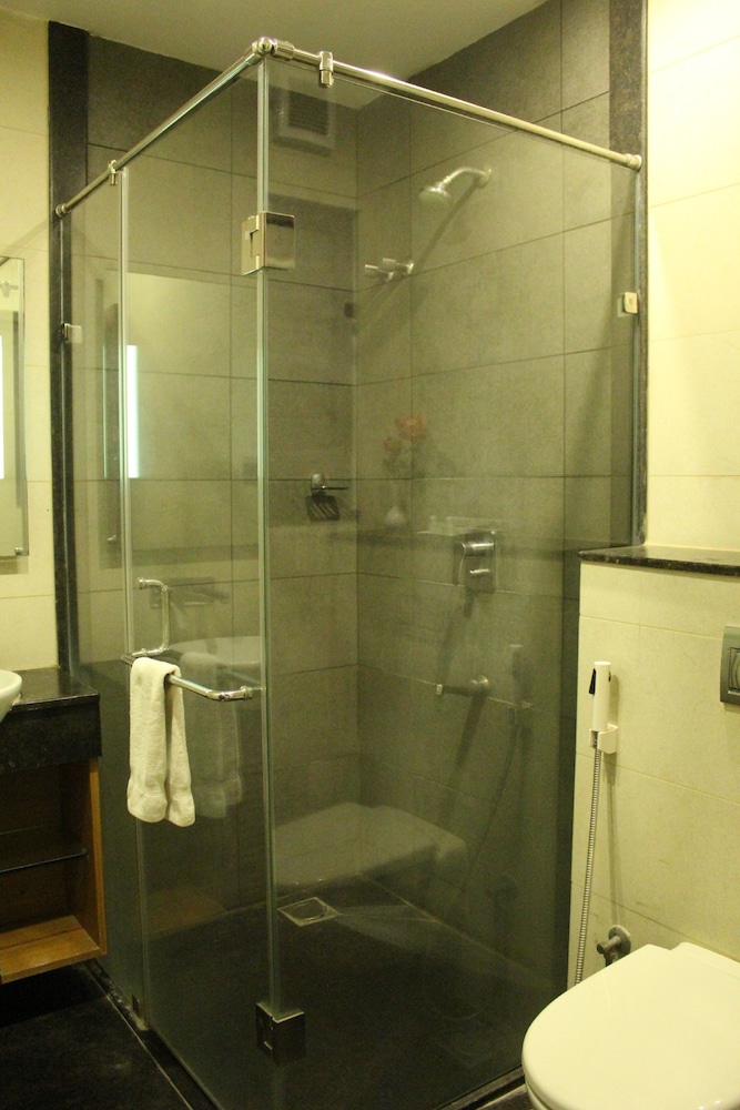 Nk Grand Park Hotel 60/60