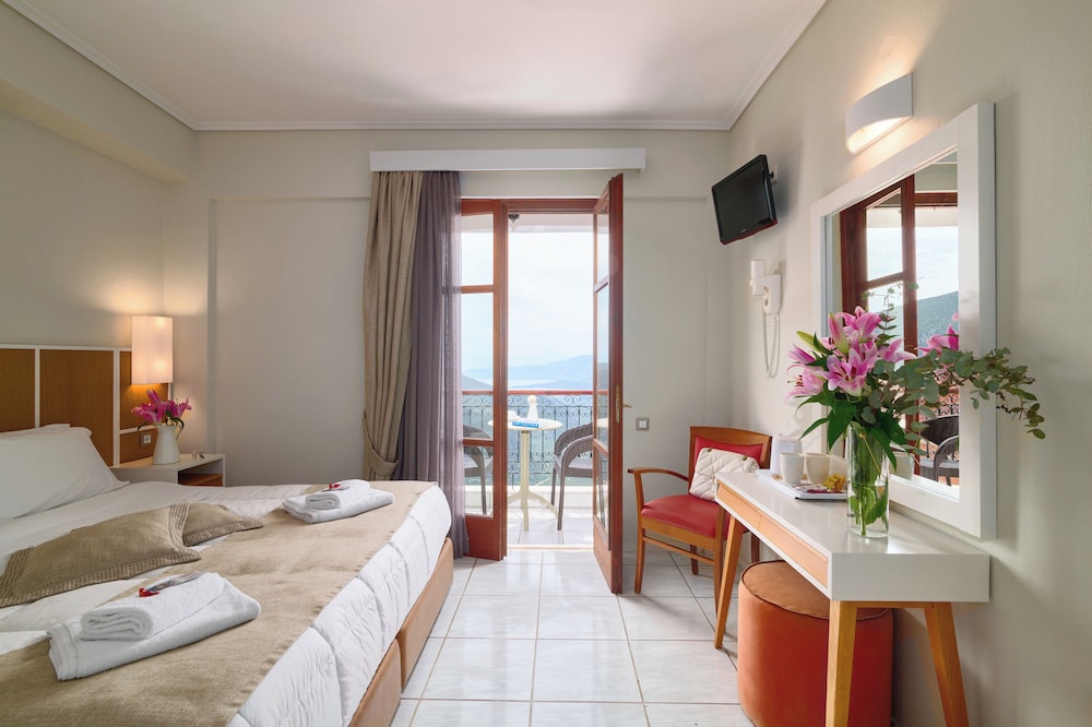 Fedriades Hotel 24/77